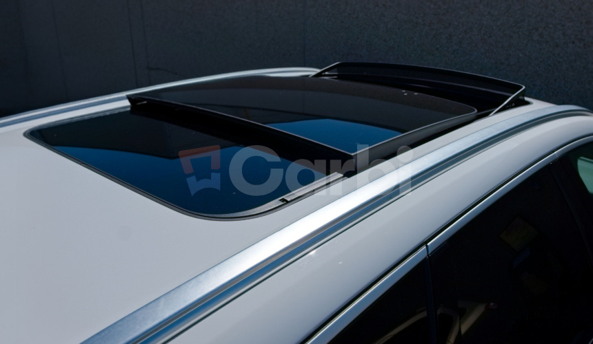 Volvo XC60 D5 R-Design AWD A/T8 173kW 235HP Strešné okno Top výbava modelový rok 2018
