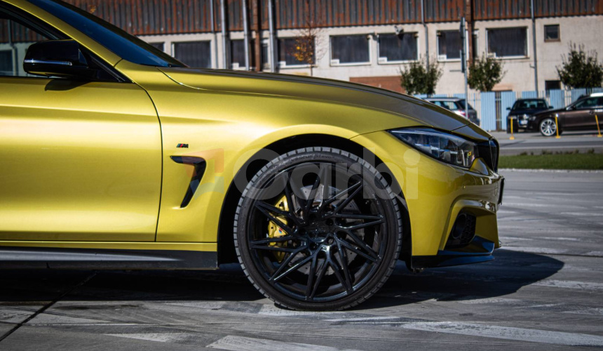 BMW Rad 4 Gran Coupé M440i xDrive M Performance, M výfuk, HUD, Harman Kardon, Austin Yellow, TO