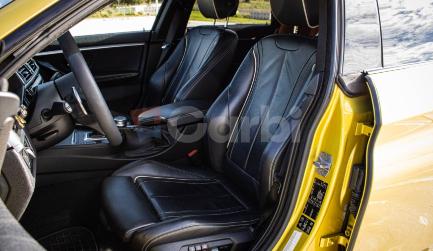 BMW Rad 4 Gran Coupé M440i xDrive M Performance, M výfuk, HUD, Harman Kardon, Austin Yellow, TO