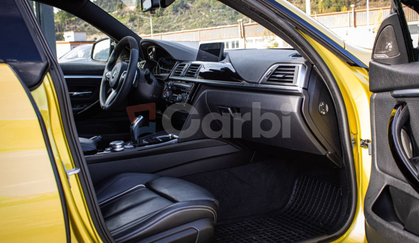 BMW Rad 4 Gran Coupé M440i xDrive M Performance, M výfuk, HUD, Harman Kardon, Austin Yellow, TO