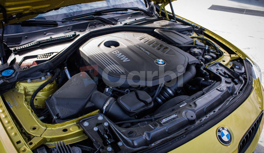 BMW Rad 4 Gran Coupé M440i xDrive M Performance, M výfuk, HUD, Harman Kardon, Austin Yellow, TO