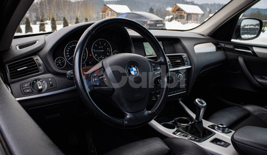 BMW X3 20d xDrive, Nelakované, Sportsitze, Keylles, Veľmi zachovalé
