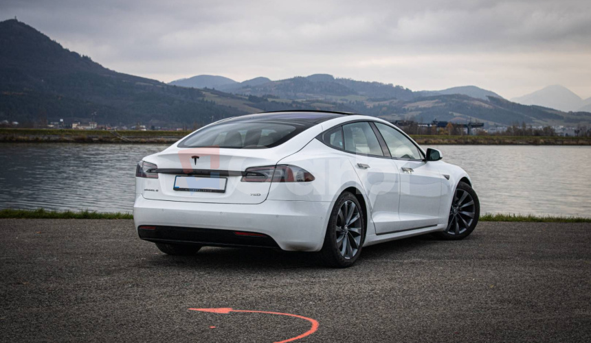 Tesla Model S 75D Free Supercharging, SOH 92%, Vzduch, Panoráma, Dechrom