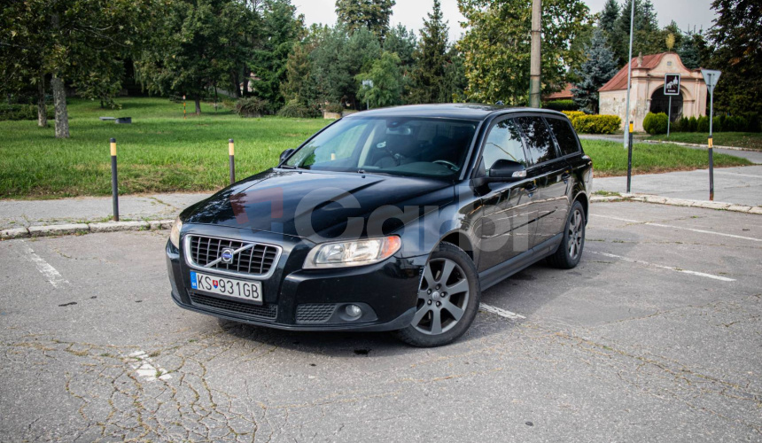 Volvo V70 D5 (136 kW) Momentum Geartronic
