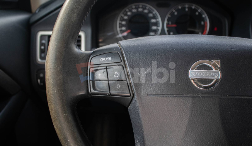 Volvo V70 D5 (136 kW) Momentum Geartronic
