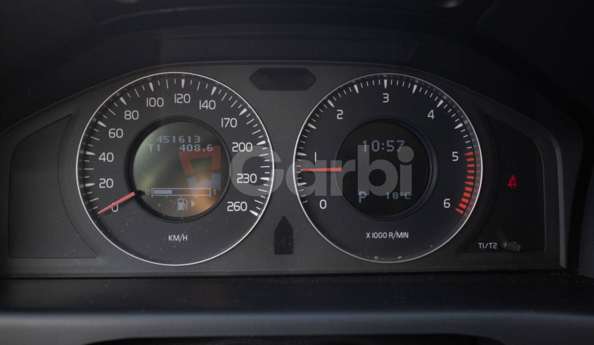 Volvo V70 D5 (136 kW) Momentum Geartronic