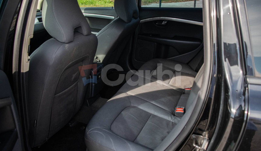 Volvo V70 D5 (136 kW) Momentum Geartronic