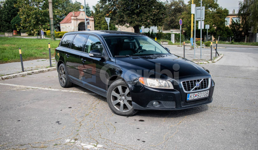 Volvo V70 D5 (136 kW) Momentum Geartronic