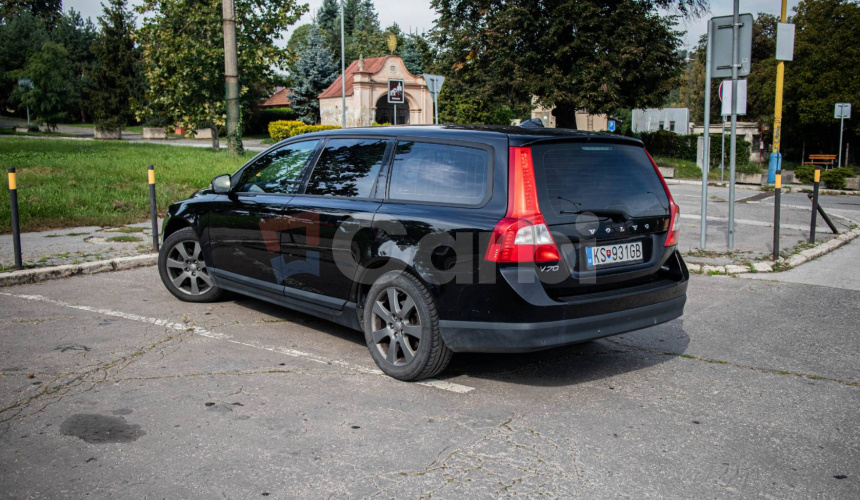 Volvo V70 D5 (136 kW) Momentum Geartronic