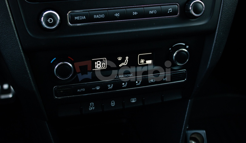 Škoda Rapid 1.2 TSI 77kW, 1. majiteľ, slovenské, pôvodný lak, R17 ALU, šport sedadlá