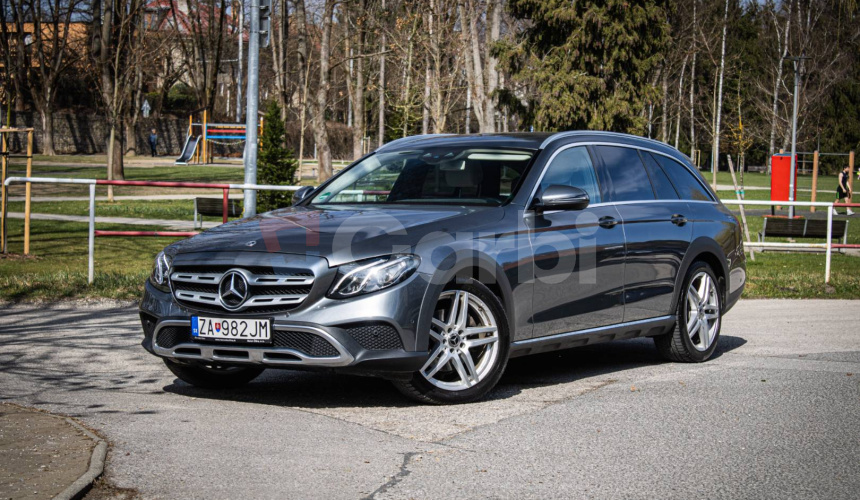 Mercedes-Benz E trieda All-Terrain 220d 4matic Airmatic 9G-Tronic, Multibeam, HUD, Ťažné, MB c