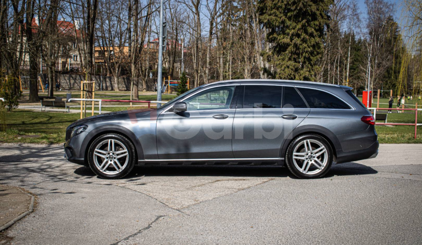 Mercedes-Benz E trieda All-Terrain 220d 4matic Airmatic 9G-Tronic, Multibeam, HUD, Ťažné, MB c