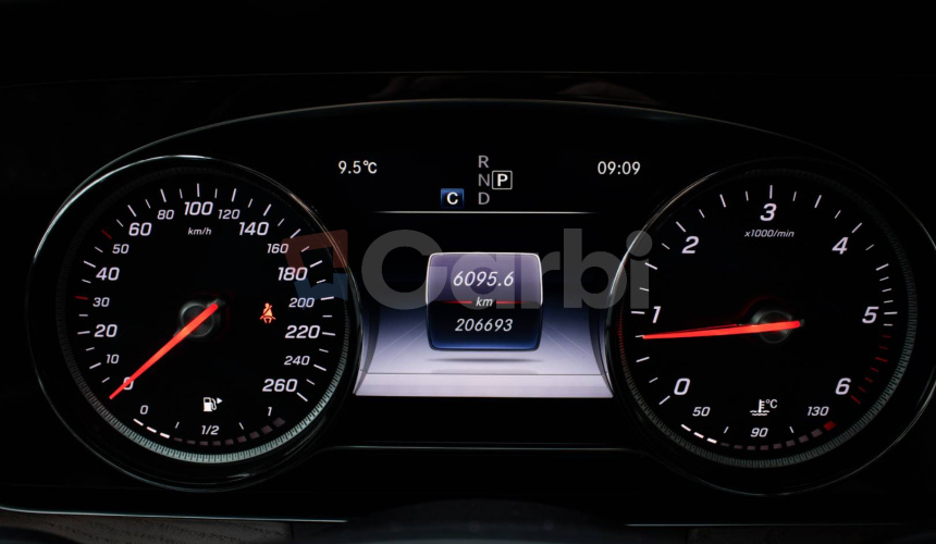 Mercedes-Benz E trieda All-Terrain 220d 4matic Airmatic 9G-Tronic, Multibeam, HUD, Ťažné, MB c