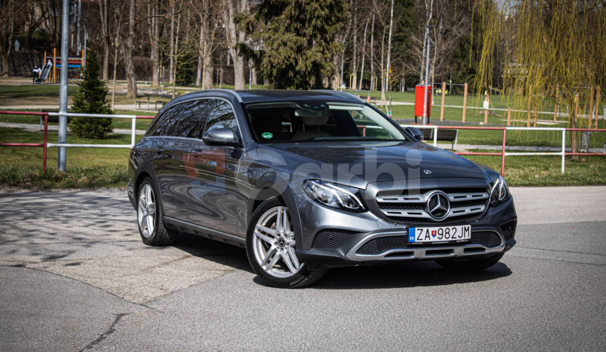 Mercedes-Benz E trieda All-Terrain 220d 4matic Airmatic 9G-Tronic, Multibeam, HUD, Ťažné, MB c
