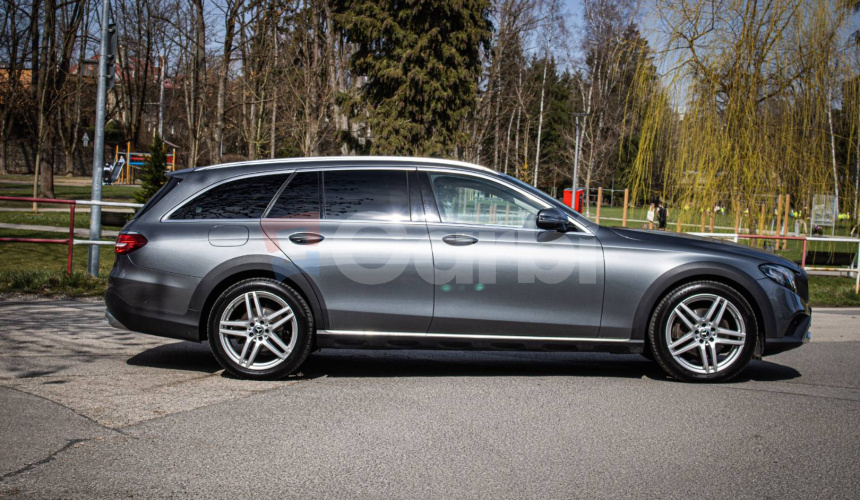 Mercedes-Benz E trieda All-Terrain 220d 4matic Airmatic 9G-Tronic, Multibeam, HUD, Ťažné, MB c