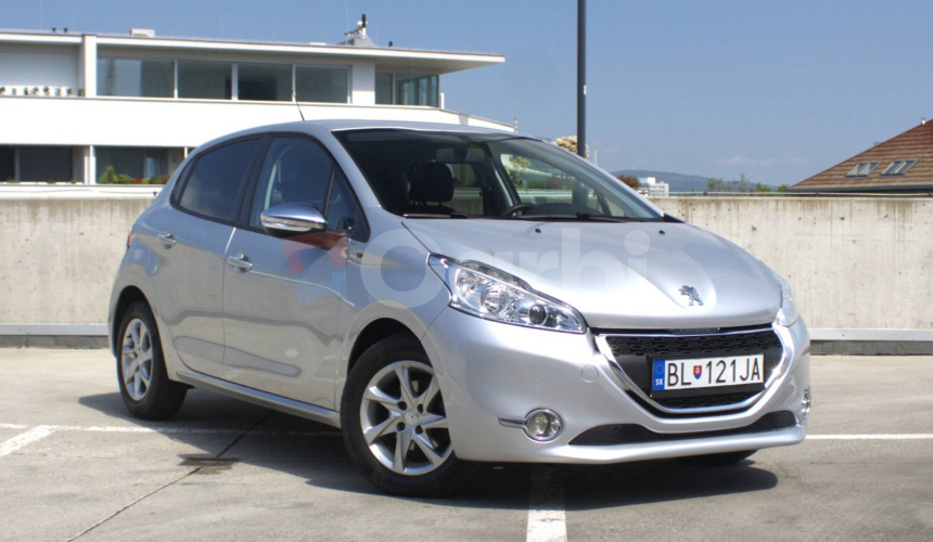Peugeot 208 1,2 benzín, 60kw, MT5, 5dv., Style