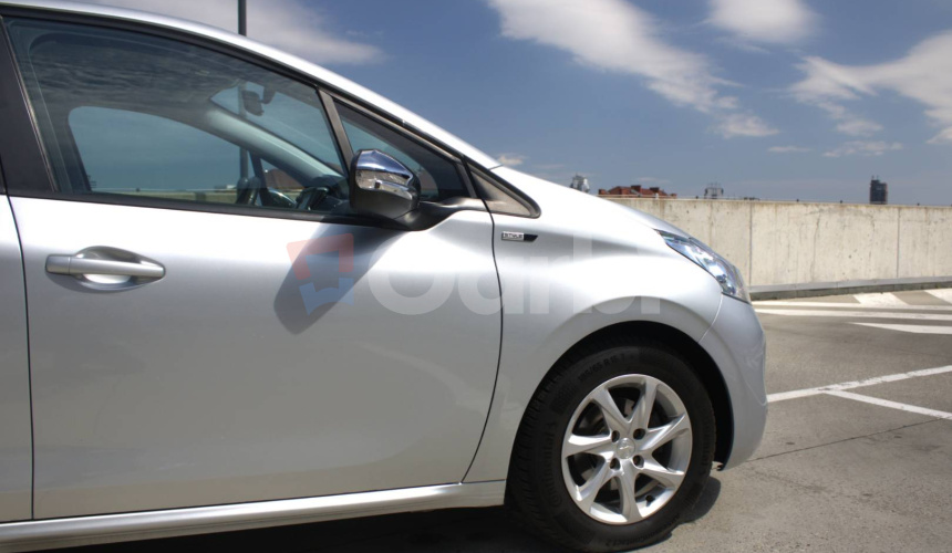 Peugeot 208 1,2 benzín, 60kw, MT5, 5dv., Style