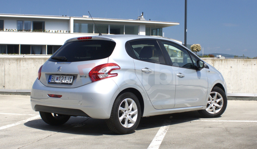 Peugeot 206 1,2 benzín, 60kw, MT5, 5dv., Style
