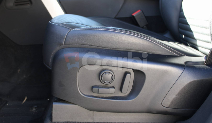 Land Rover Discovery 3.0 I6 D250 MHEV HSE AWD A/T 5+2