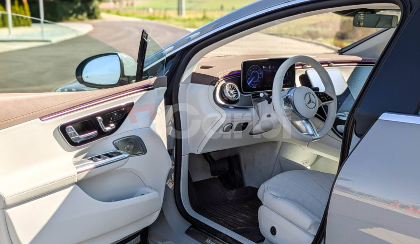 Mercedes-Benz EQE 300