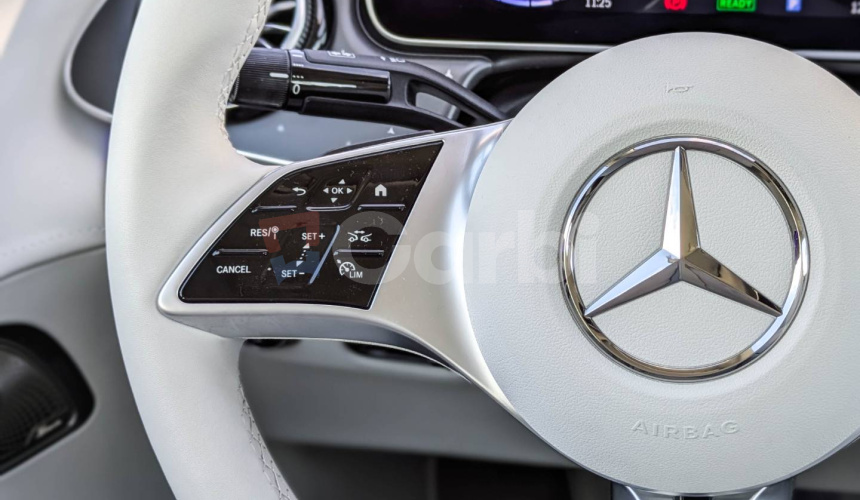 Mercedes-Benz EQE 300