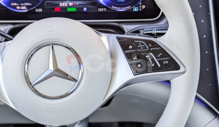 Mercedes-Benz EQE 300