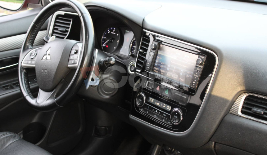 Mitsubishi Outlander 2.2 DI-D Intense + A/T