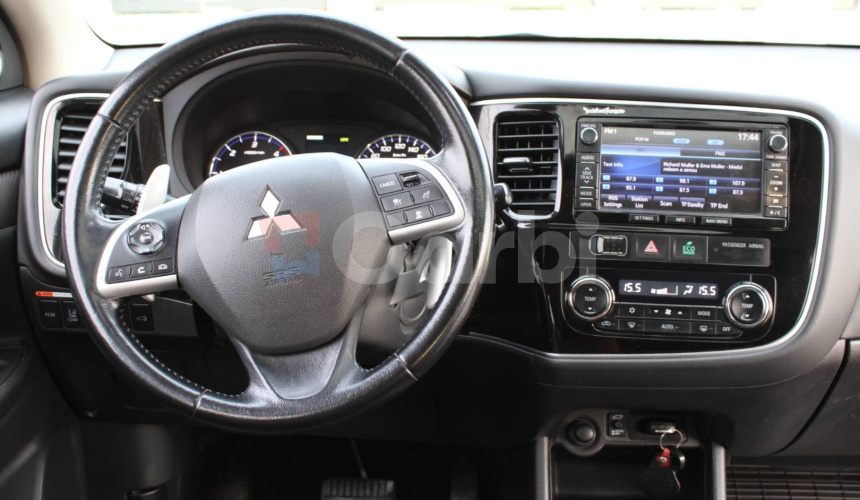 Mitsubishi Outlander 2.2 DI-D Intense + A/T