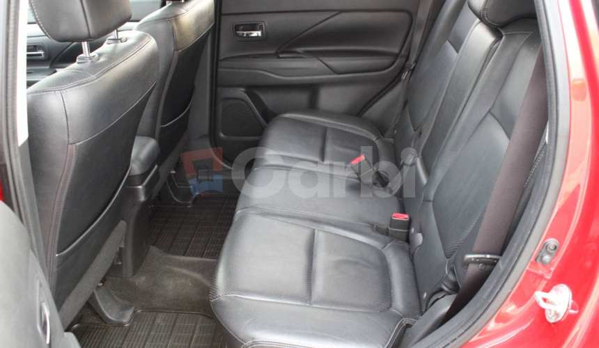Mitsubishi Outlander 2.2 DI-D Intense + A/T