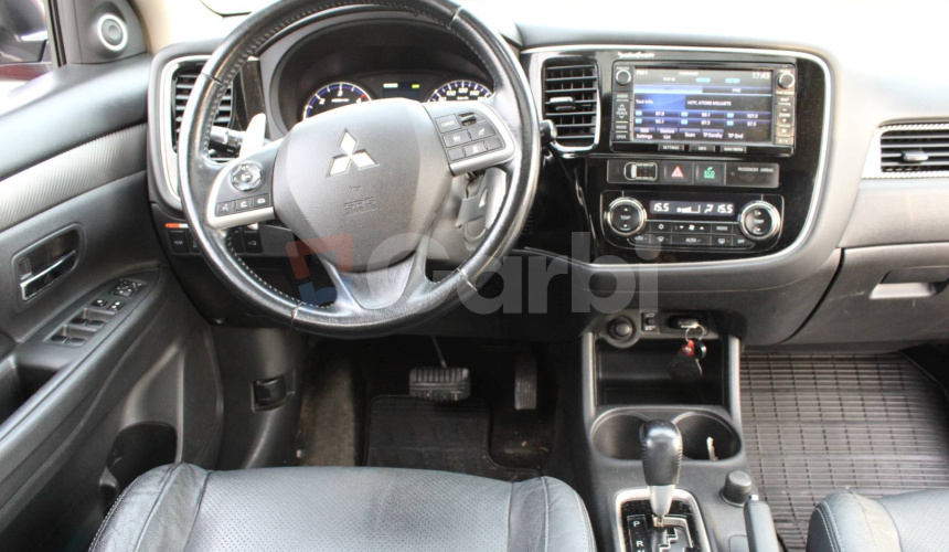 Mitsubishi Outlander 2.2 DI-D Intense + A/T