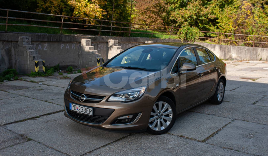 Opel Astra 1.4 Turbo Enjoy