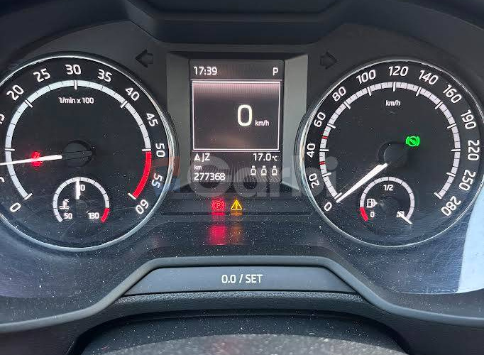 Škoda Octavia Combi 2.0 TDI DPF RS DSG