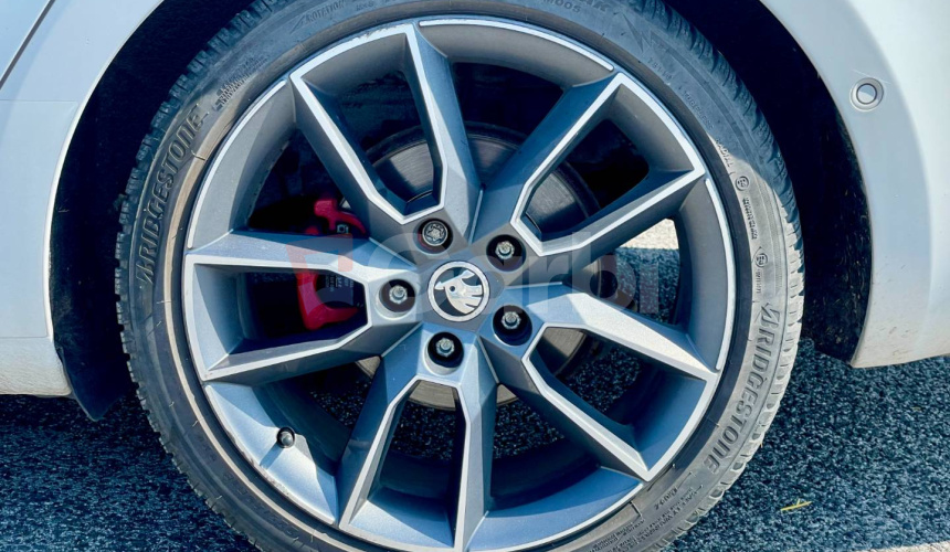 Škoda Octavia Combi 2.0 TDI DPF RS DSG