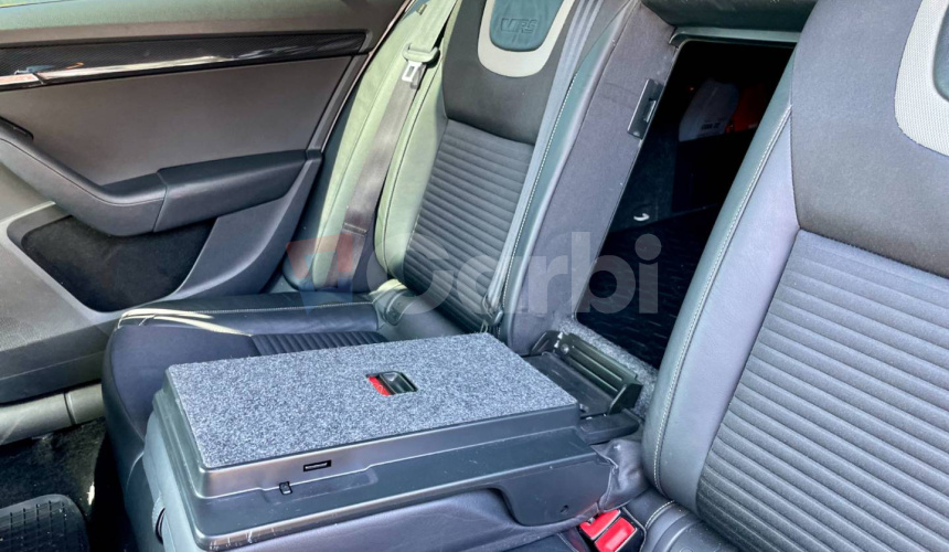 Škoda Octavia Combi 2.0 TDI DPF RS DSG