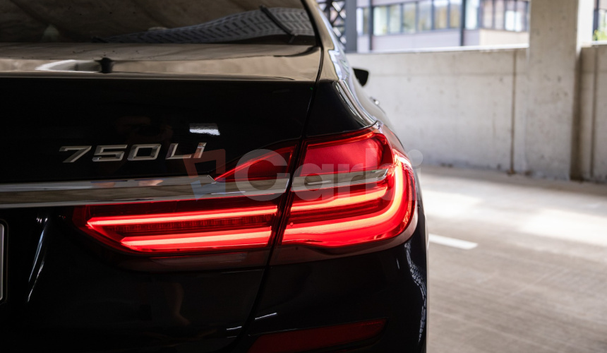 BMW Rad 7 750Li xDrive A/T