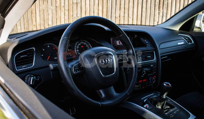 Audi A4 2.0 TDI CR 125kW Quattro Sline, Manuál, Slovenské, Alcantara