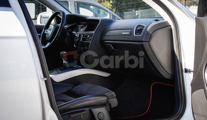 Audi A4 2.0 TDI CR 125kW Quattro Sline, Manuál, Slovenské, Alcantara