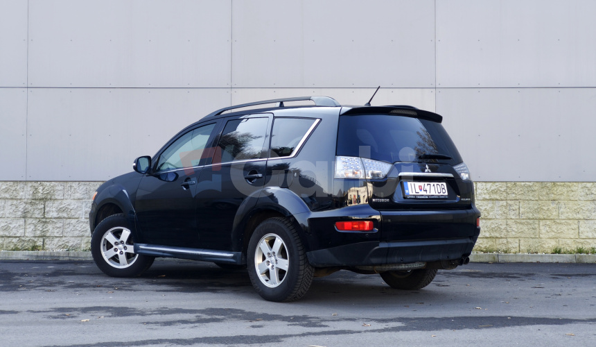 Mitsubishi Outlander MITSUBISHI