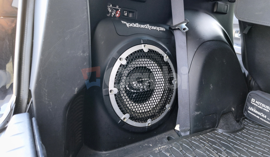 Mitsubishi Outlander MITSUBISHI