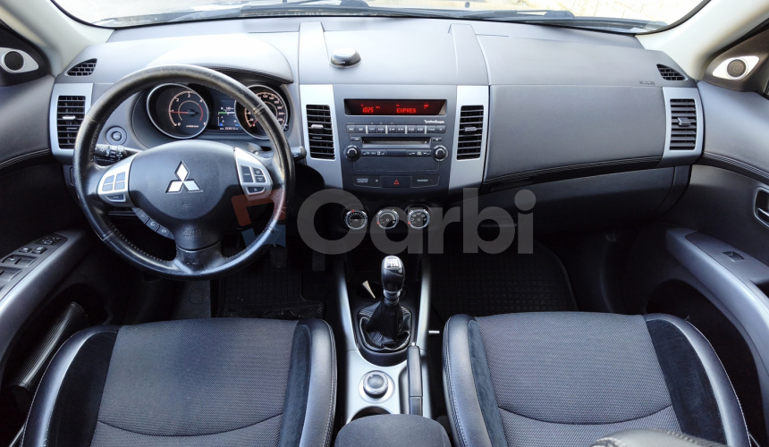Mitsubishi Outlander MITSUBISHI