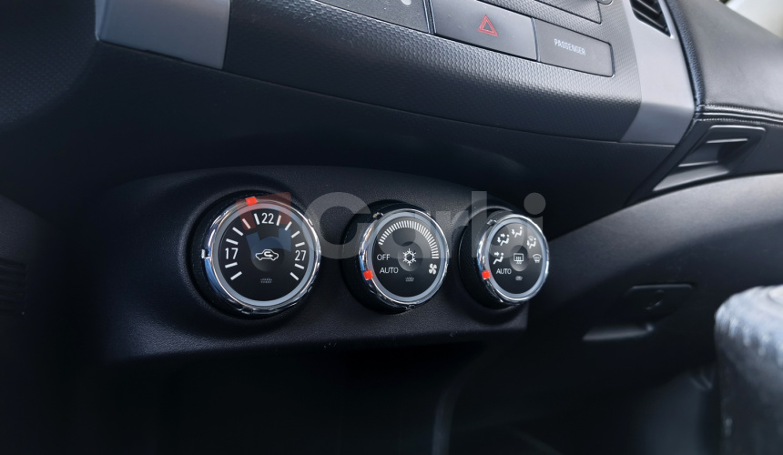 Mitsubishi Outlander MITSUBISHI