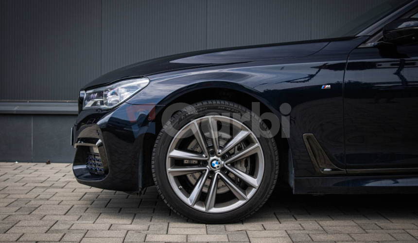 BMW Rad 7 740d xDrive Msport, HUD, Masáž, Softclose, Shadowline, Display Key, DPH