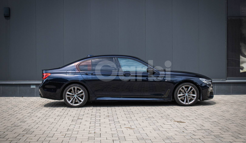 BMW Rad 7 740d xDrive Msport, HUD, Masáž, Softclose, Shadowline, Display Key, DPH