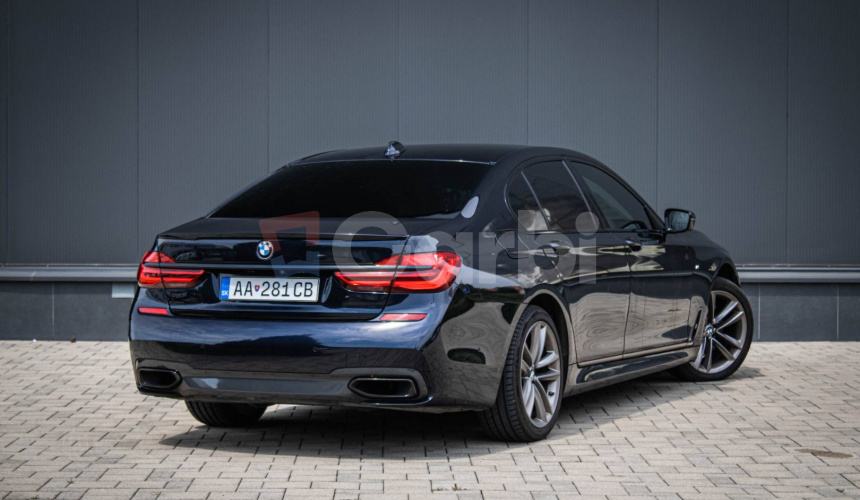 BMW Rad 7 740d xDrive Msport, HUD, Masáž, Softclose, Shadowline, Display Key, DPH