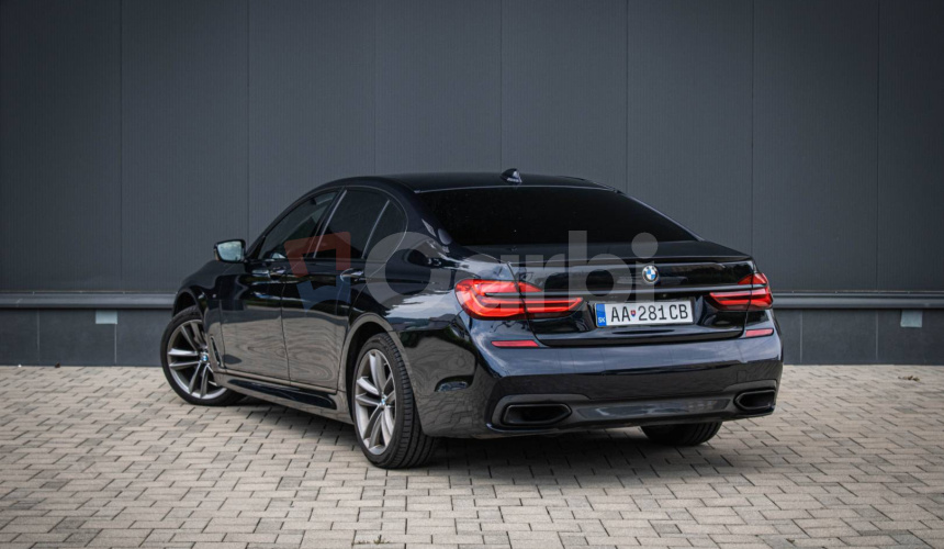 BMW Rad 7 740d xDrive Msport, HUD, Masáž, Softclose, Shadowline, Display Key, DPH