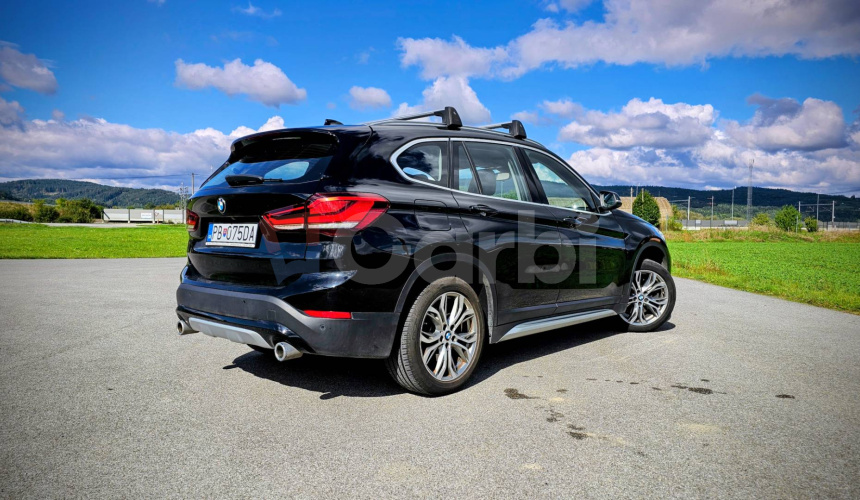 BMW X1 xDrive 20i A/T