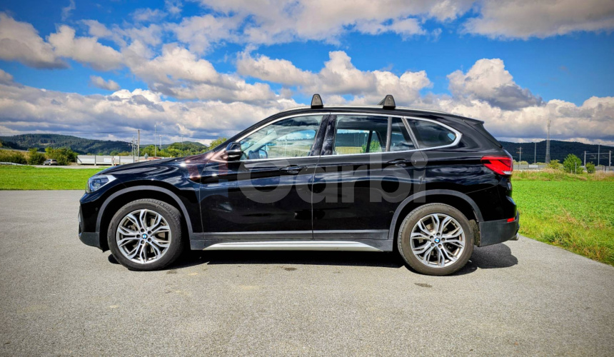 BMW X1 xDrive 20i A/T