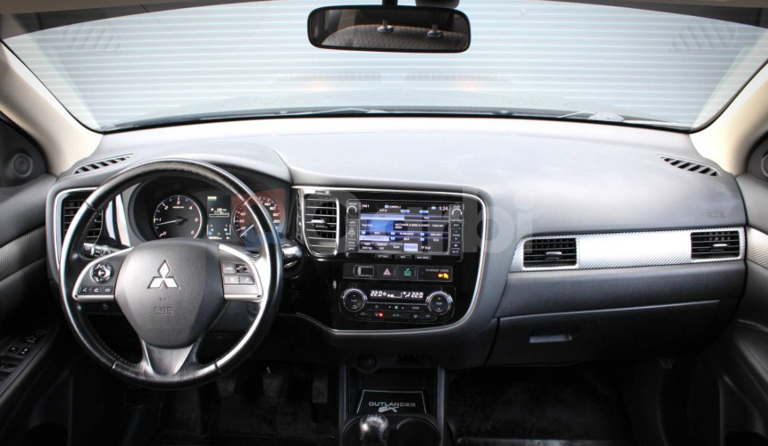 Mitsubishi Outlander 2.2 DI-D Intense, 110kW, M6, 7 miestne (2012 - 2015)