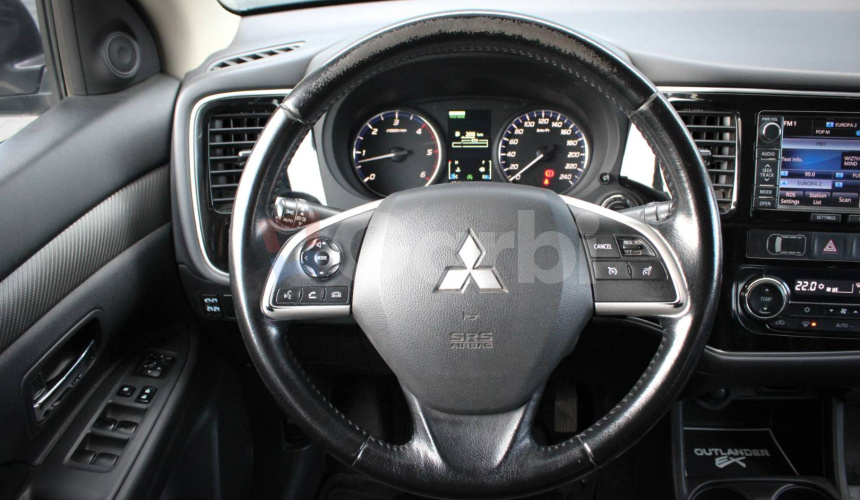Mitsubishi Outlander 2.2 DI-D Intense, 110kW, M6, 7 miestne (2012 - 2015)