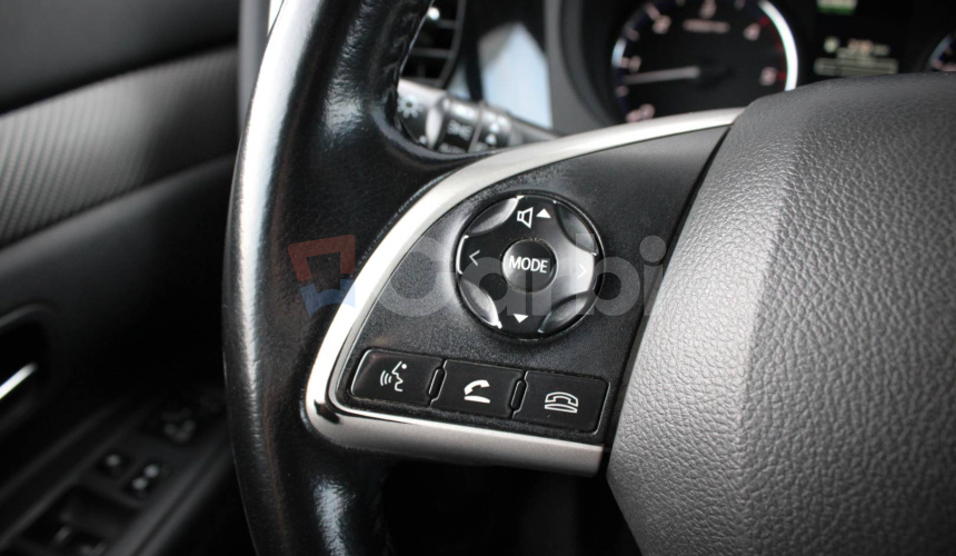 Mitsubishi Outlander 2.2 DI-D Intense, 110kW, M6, 7 miestne (2012 - 2015)